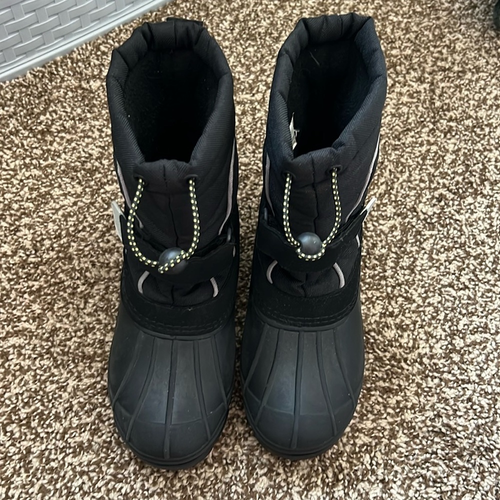 Kid snow boot